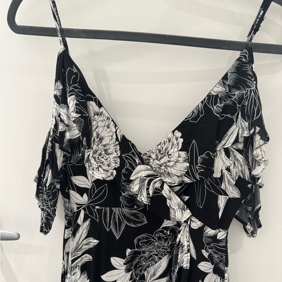 Bardot Frankie Frill Black and White Floral Hi-Lo Hem Cold Shoulder Dress - Picture 3 of 9